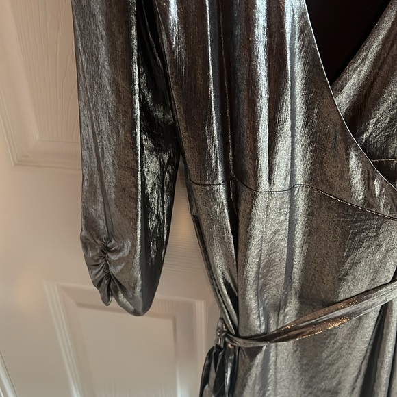 Gianni Bini Metallic Silver wrap around dress short mini v neck size medium - Picture 5 of 8